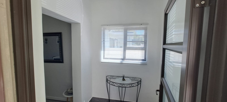 4 Bedroom Property for Sale in Kleinmond Western Cape